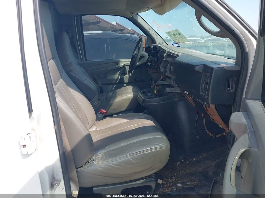2009 GMC SAVANA 3500 auction photo 5