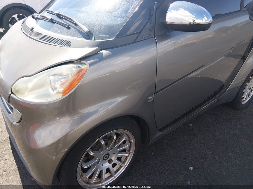 2011 Smart Fortwo Passion/Pure VIN: WMEEJ3BAXBK419119 Lot: 45645633