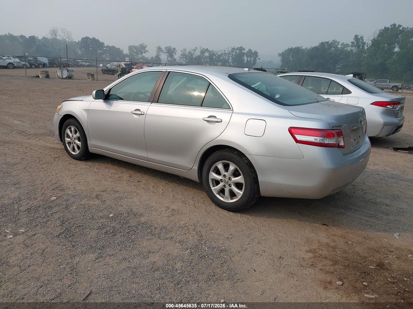 2011 TOYOTA CAMRY auction photo 3
