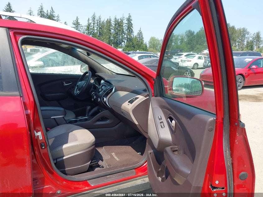 2012 HYUNDAI TUCSON auction photo 5