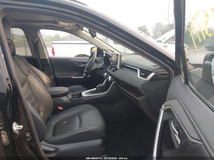 2021 TOYOTA RAV4 auction photo 5