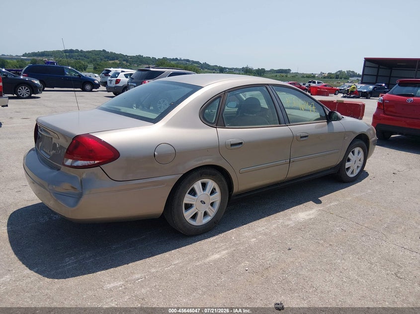 2005 FORD TAURUS auction photo 4