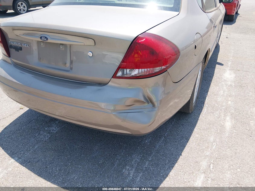2005 FORD TAURUS auction photo 6