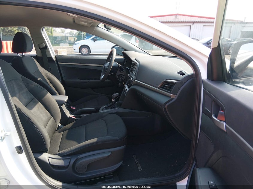 2019 HYUNDAI ELANTRA auction photo 5