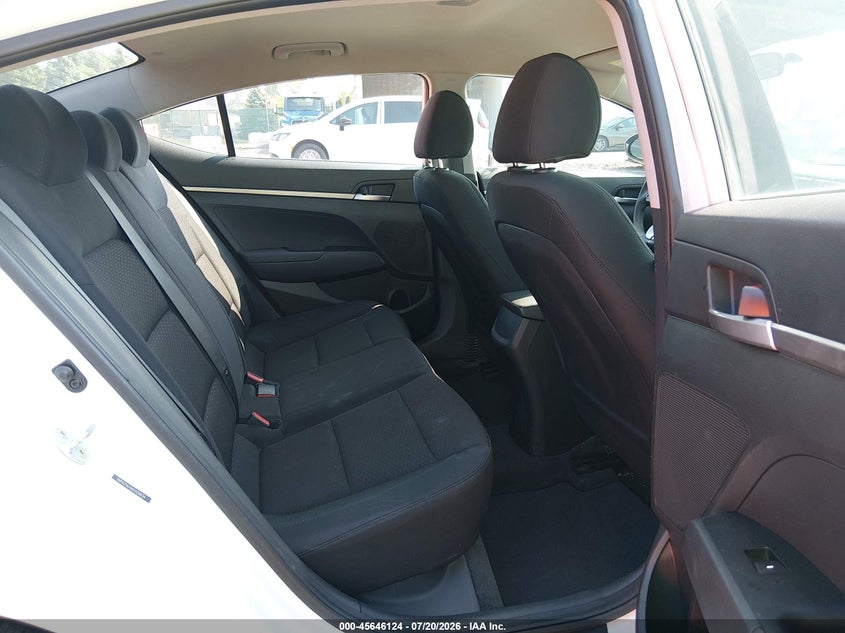 2019 HYUNDAI ELANTRA auction photo 8