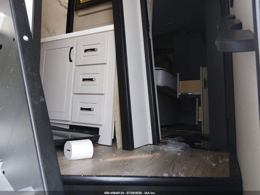 2026 JAYCO NORTHPOINT 310RLTS 5TH WHL TRAVEL TRAILER auction photo 5