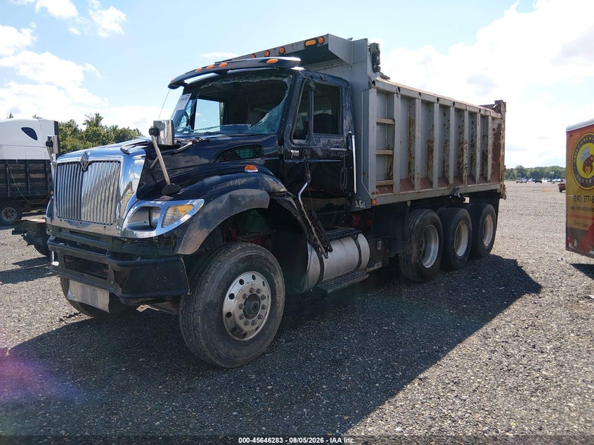 2005 INTERNATIONAL 7000 auction photo 2