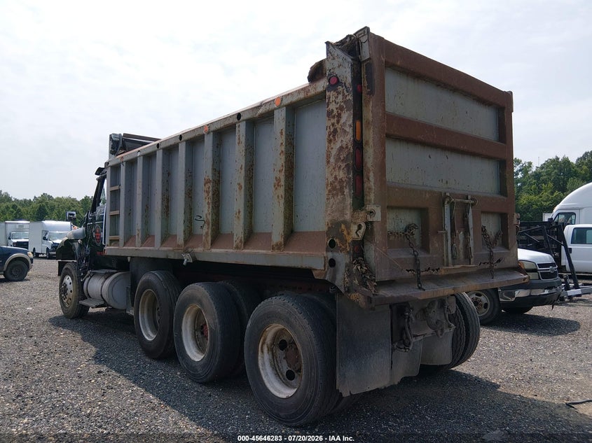 2005 INTERNATIONAL 7000 auction photo 3
