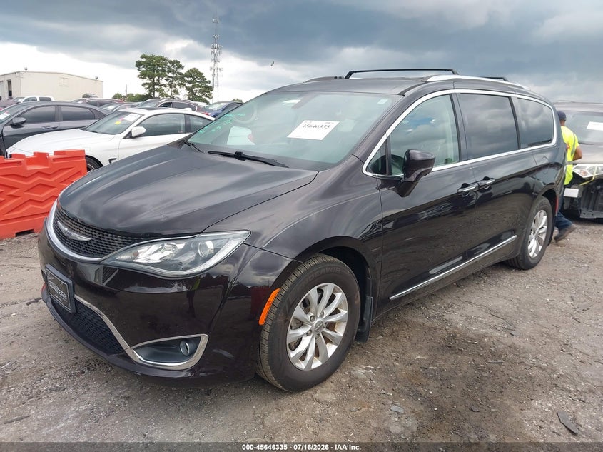 Vin: 2c4rc1eg8jr139603, lot: 46144890, chrysler pacifica touring l plus 20182