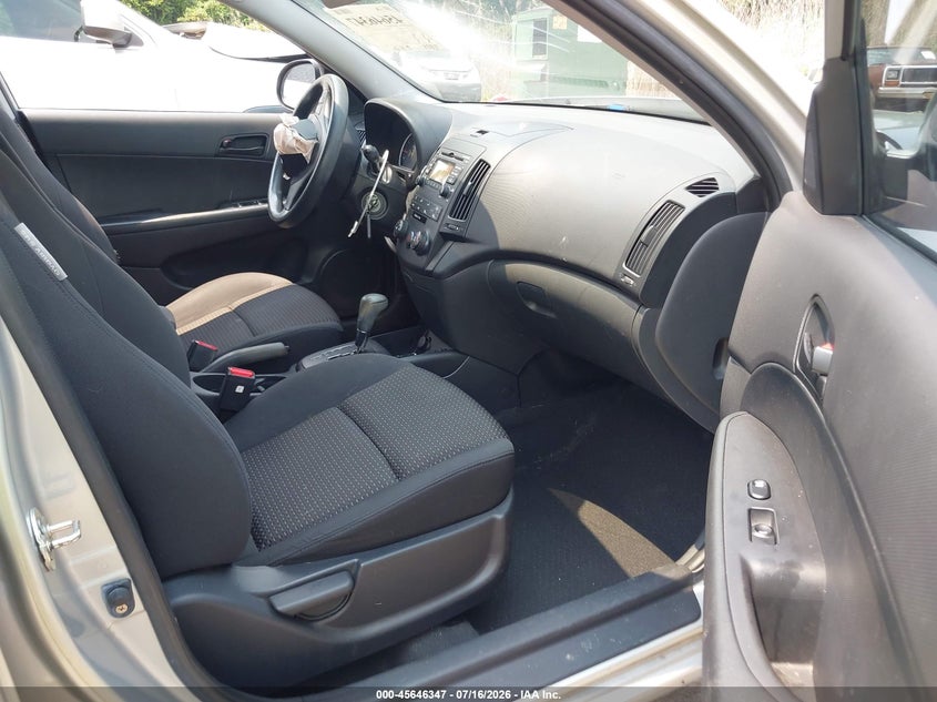 2010 HYUNDAI ELANTRA TOURING auction photo 5