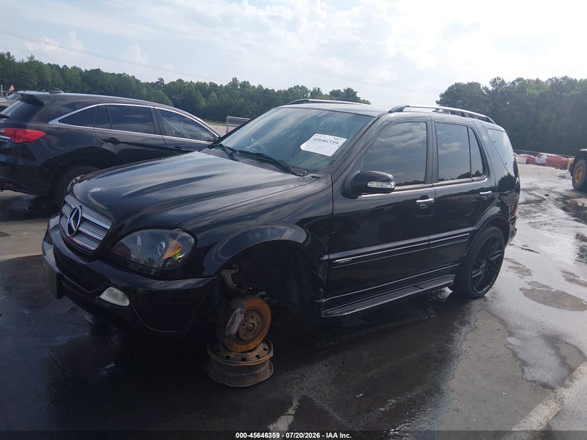 2005 Mercedes-Benz Ml 500 4Matic VIN: 4JGAB75E65A540977 Lot: 45646359