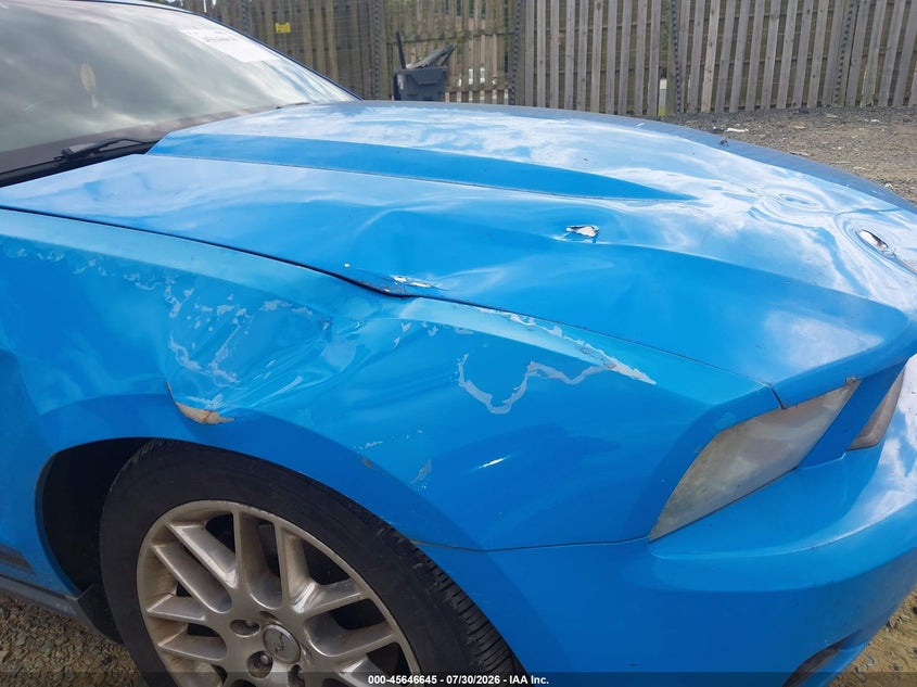 2012 FORD MUSTANG auction photo 6