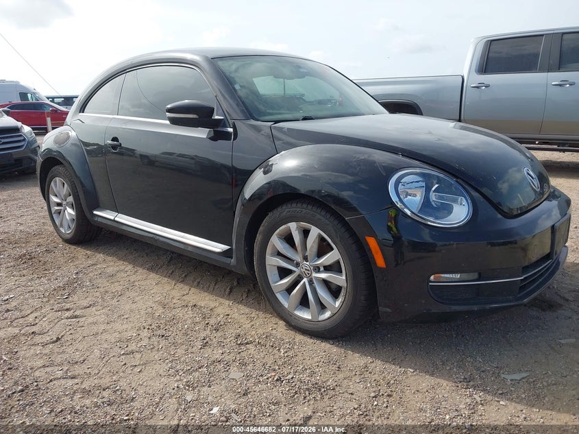 2015 VOLKSWAGEN BEETLE auction photo 1