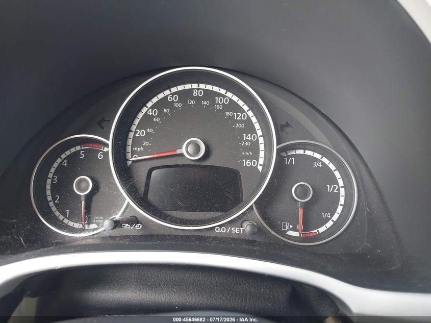 2015 VOLKSWAGEN BEETLE auction photo 7