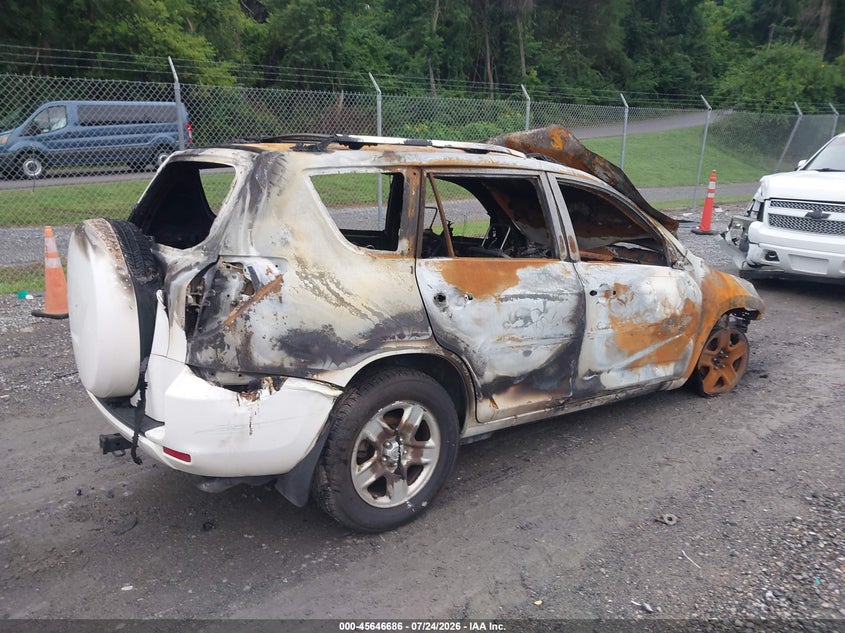 2010 TOYOTA RAV4 auction photo 4