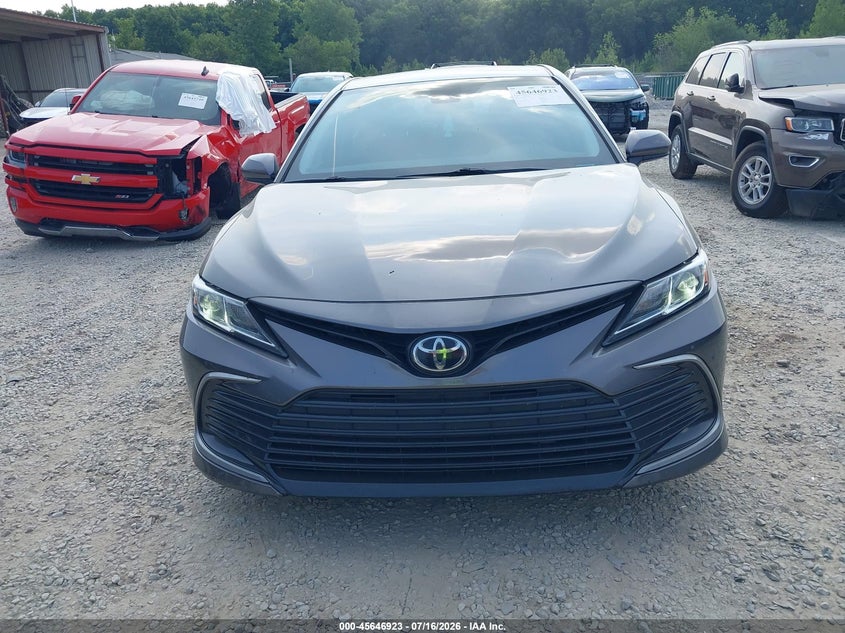 TOYOTA CAMRY - zdjęcie 13