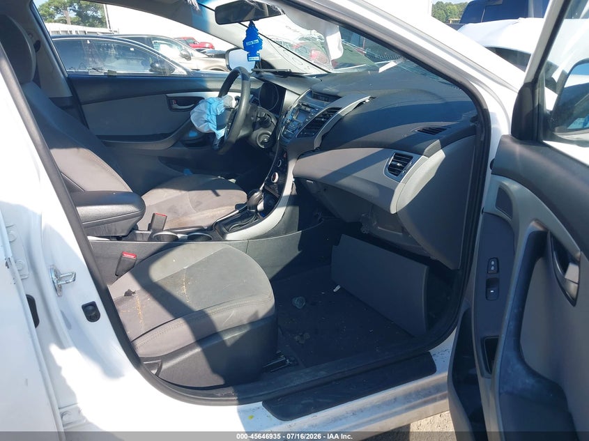 2016 HYUNDAI ELANTRA auction photo 5