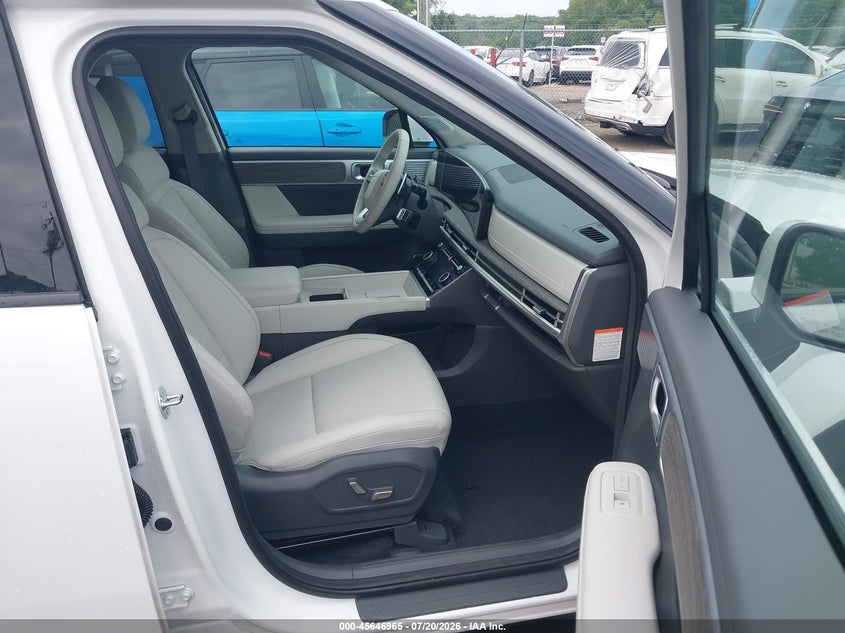 2025 HYUNDAI SANTA FE HYBRID auction photo 5