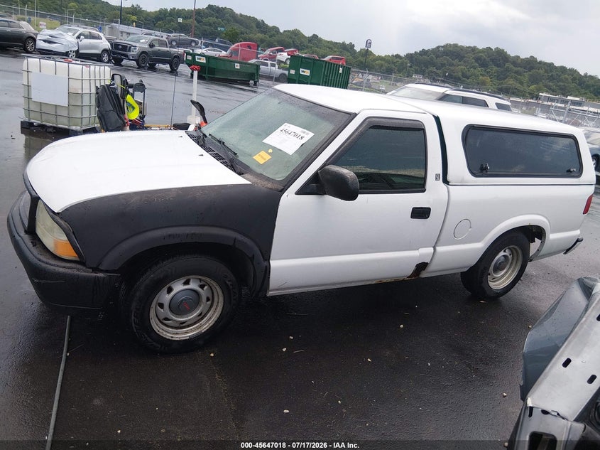 2003 GMC Sonoma Sl VIN: 1GTCS14H838200675 Lot: 45647018