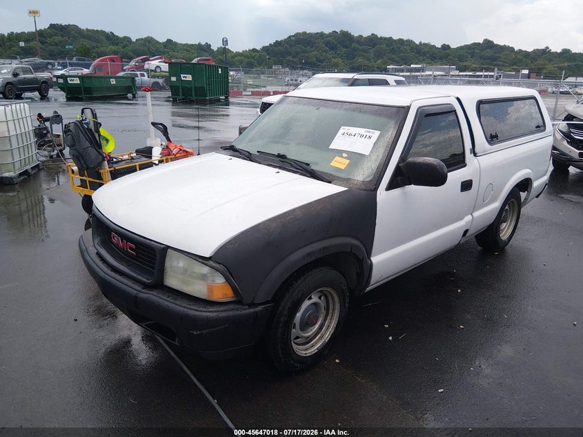 2003 GMC SONOMA auction photo 2