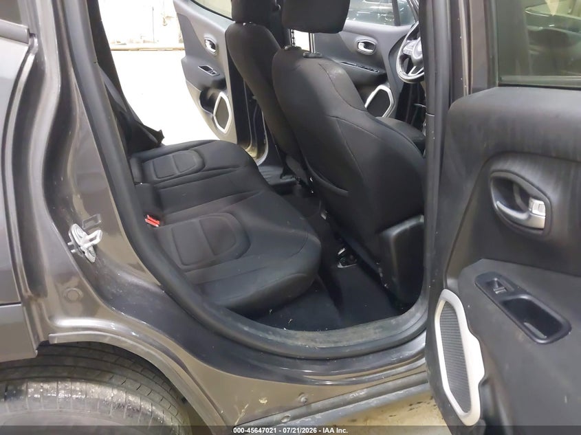 2018 Jeep Renegade Latitude 4X4 VIN: ZACCJBBB8JPH29296 Lot: 45647021
