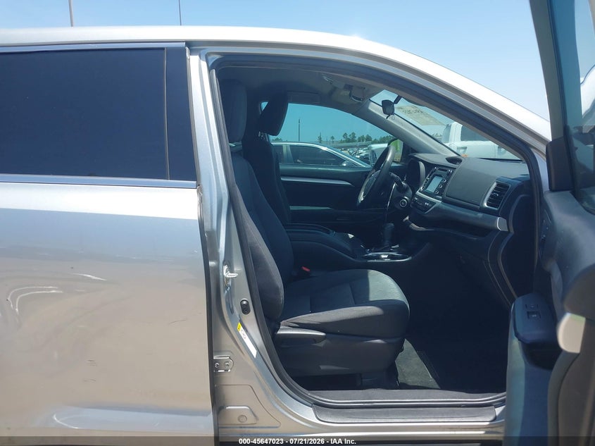 2019 Toyota Highlander Le VIN: 5TDZARFH3KS060568 Lot: 45647023