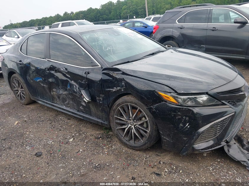 2022 TOYOTA CAMRY auction photo 1