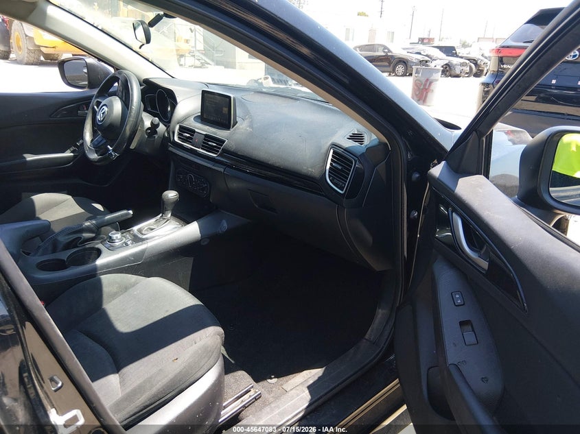 2016 MAZDA MAZDA3 auction photo 5