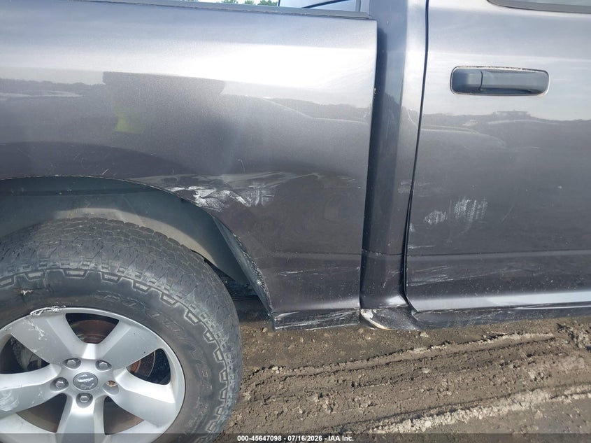 2014 RAM 1500 auction photo 6