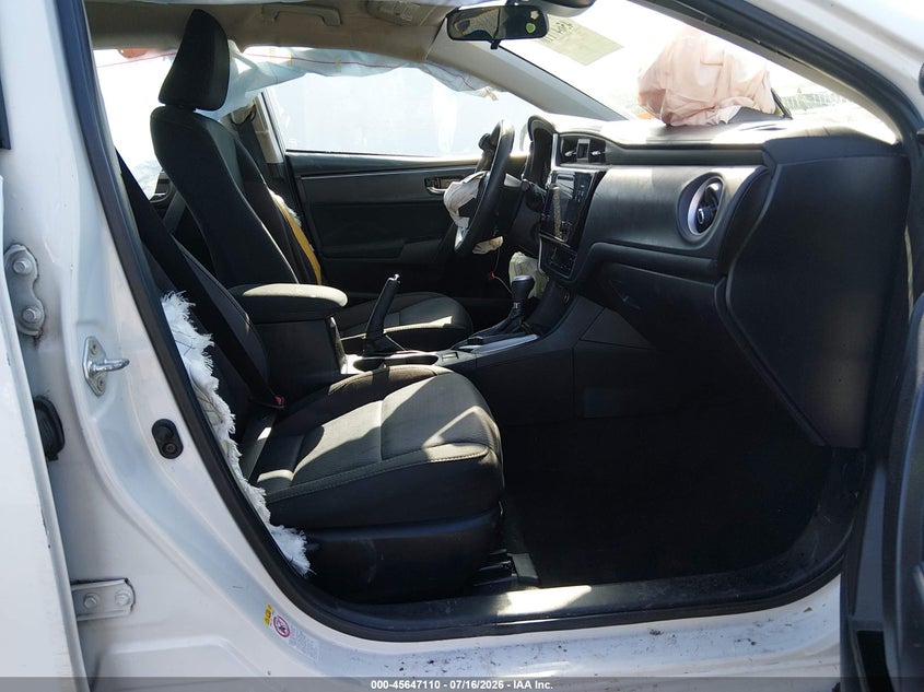 2017 TOYOTA COROLLA auction photo 5