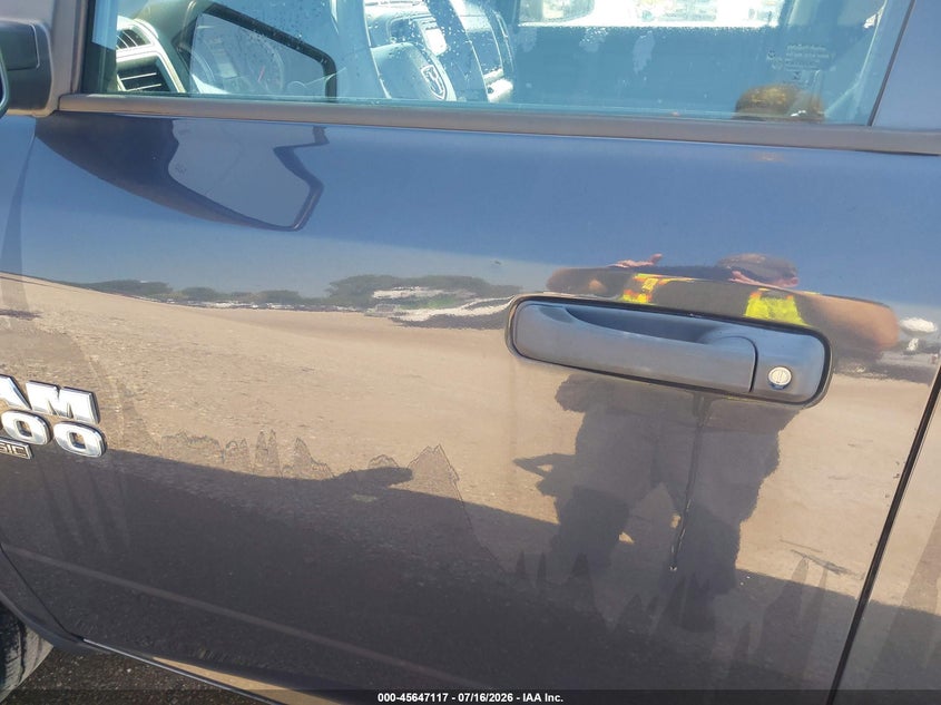 2019 RAM 1500 CLASSIC auction photo 6