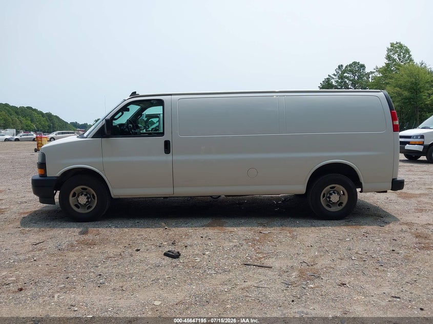 2018 CHEVROLET EXPRESS 3500 WORK VAN — Фото 14