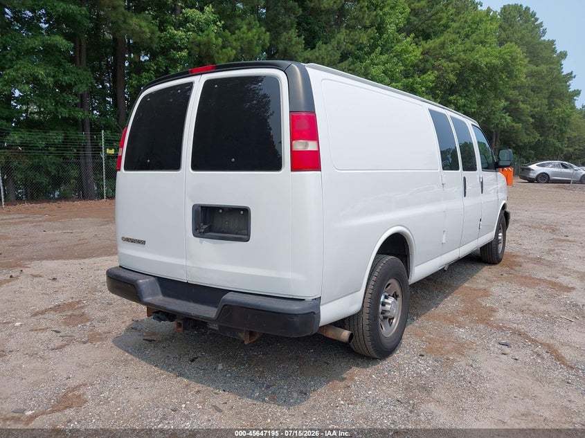 2018 CHEVROLET EXPRESS 3500 WORK VAN — Фото 4