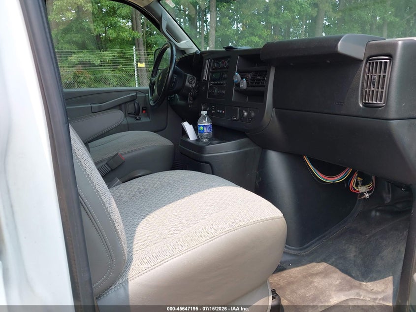 2018 CHEVROLET EXPRESS 3500 WORK VAN — Фото 5