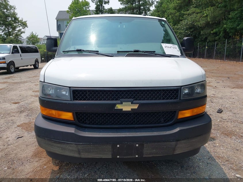 2018 CHEVROLET EXPRESS 3500 WORK VAN — Фото 6