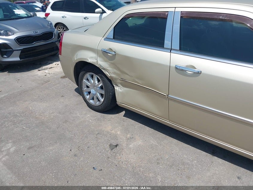2010 Chrysler 300 Touring/Signature Series/Executive Series VIN: 2C3CA5CV7AH147397 Lot: 45647245
