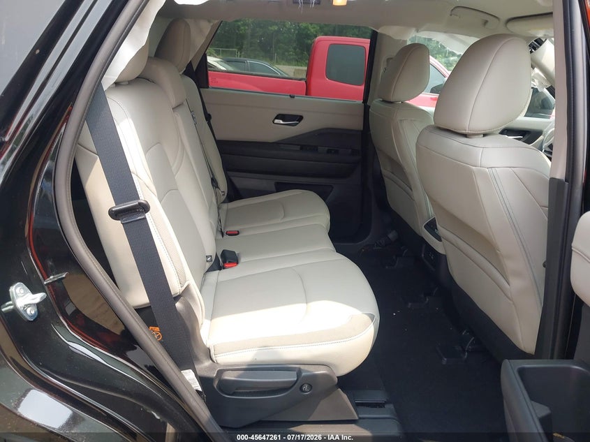 2024 NISSAN PATHFINDER auction photo 8