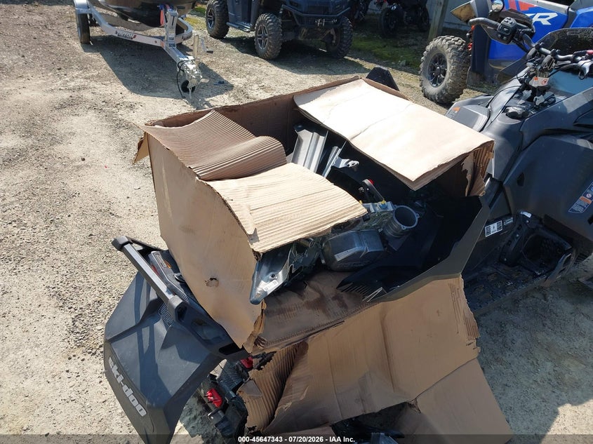 2024 SKI-DOO RENEGADE 900X auction photo 8