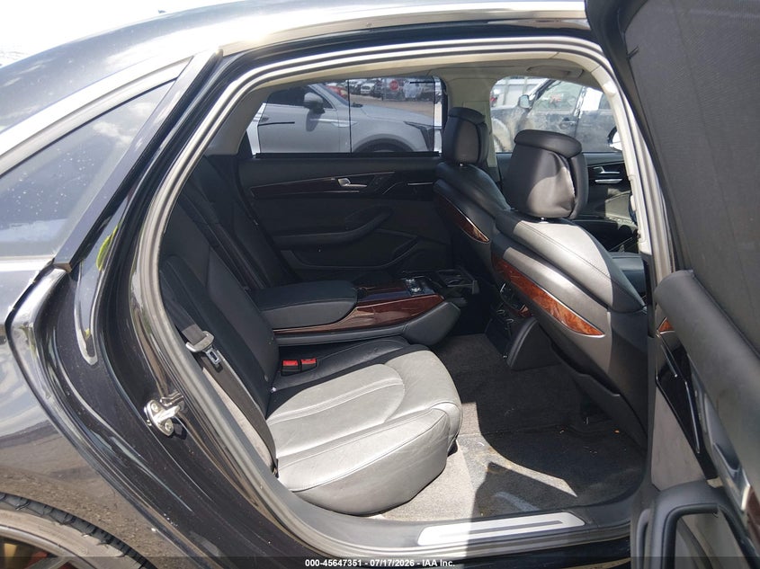 2012 AUDI A8 L auction photo 8