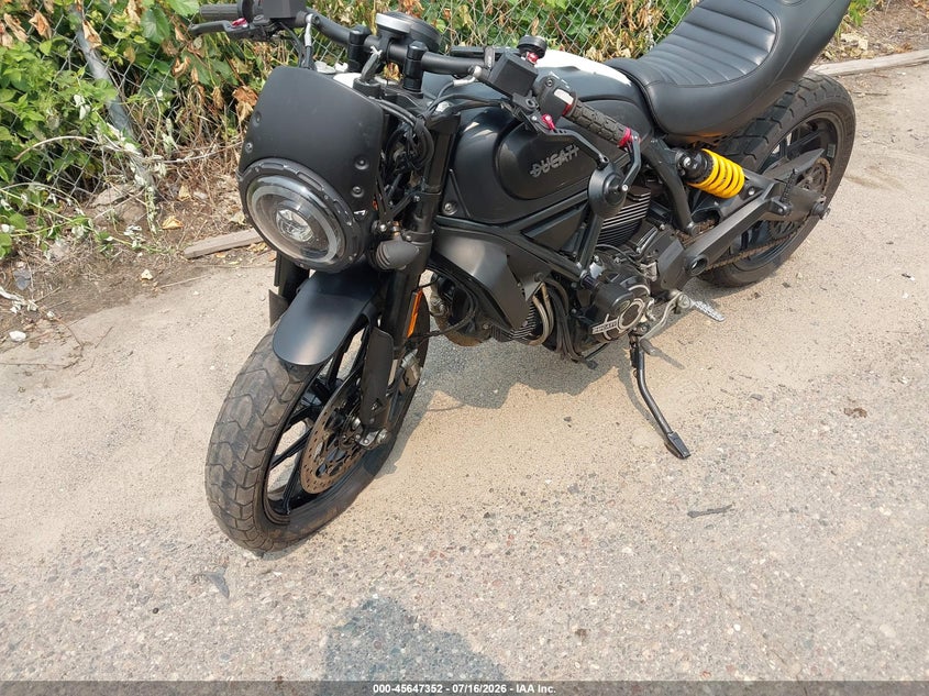2021 DUCATI SCRAMBLER auction photo 2