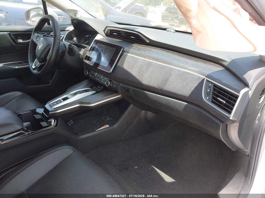 2018 Honda Clarity Plug-In Hybrid Touring VIN: JHMZC5F3XJC012569 Lot: 45647427