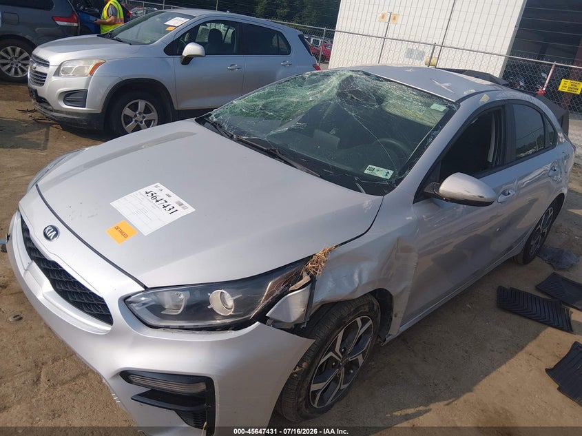 2020 Kia Forte, Rollover, IAAI, VIN 3KPF24AD3LE255606 — photo 2