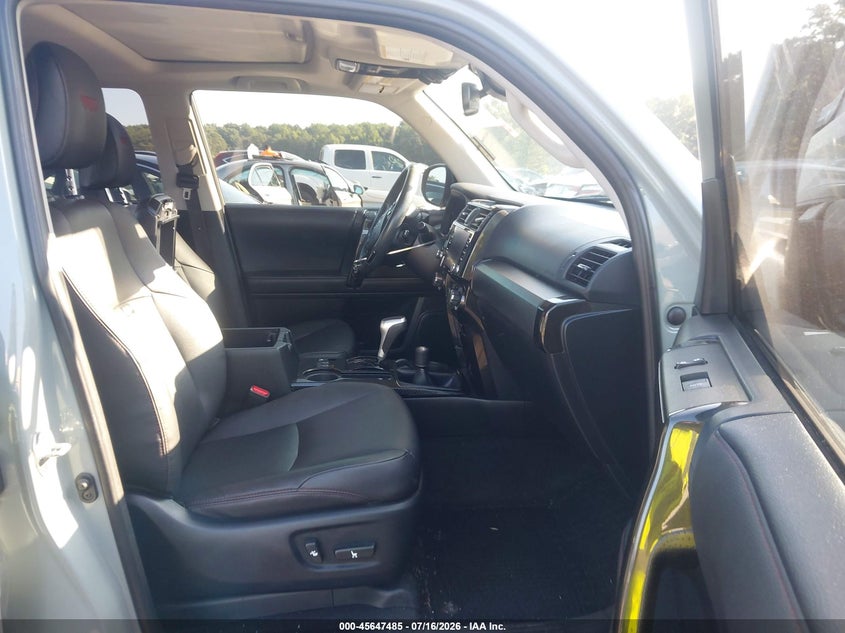 2023 TOYOTA 4RUNNER auction photo 5
