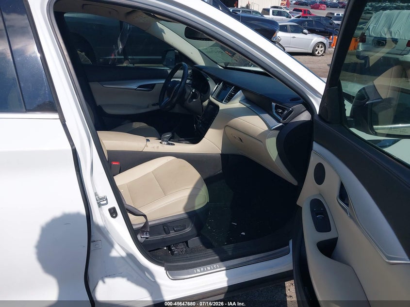 2021 INFINITI QX50 auction photo 5