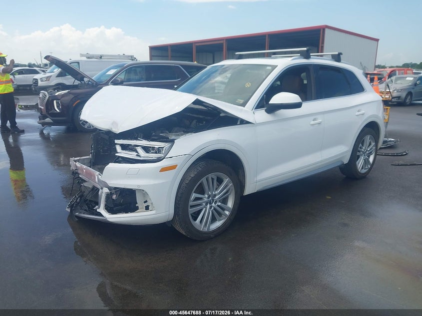 Vin: wa1bnafy7j2059981, lot: 46146243, audi q5 2.0t premium/2.0t tech premium 20182