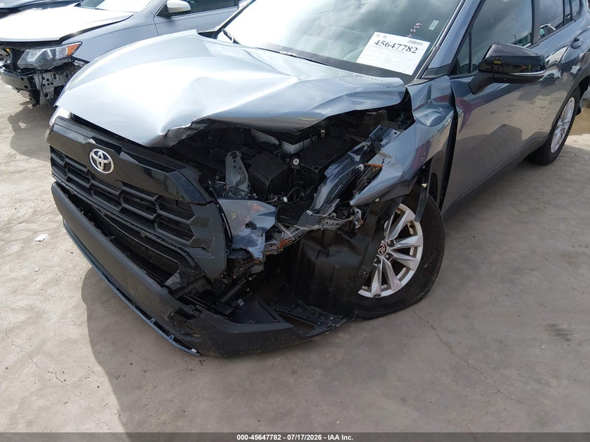2026 TOYOTA COROLLA CROSS auction photo 6