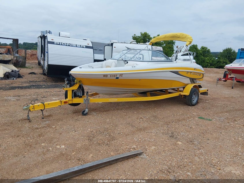 2012 TRACKER 19' auction photo 2