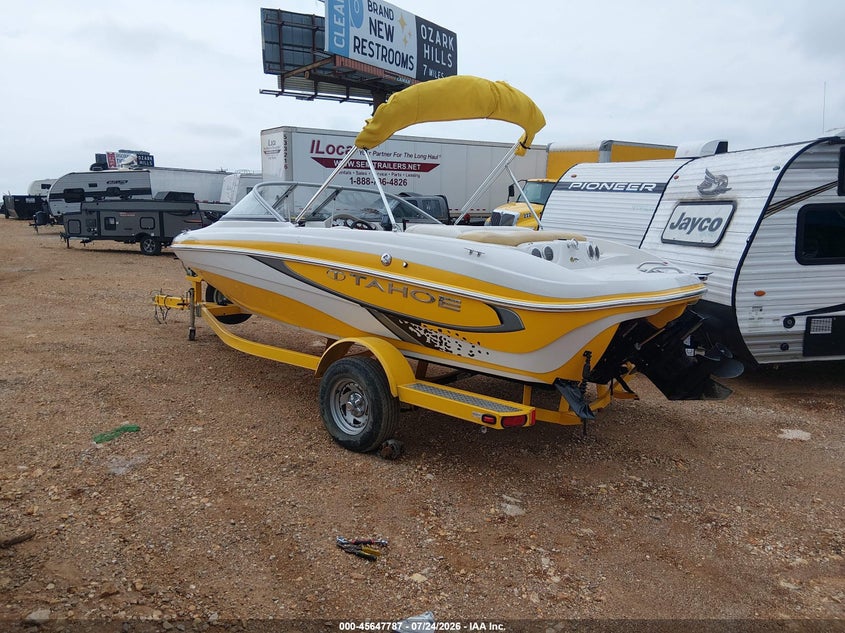 2012 TRACKER 19' auction photo 3