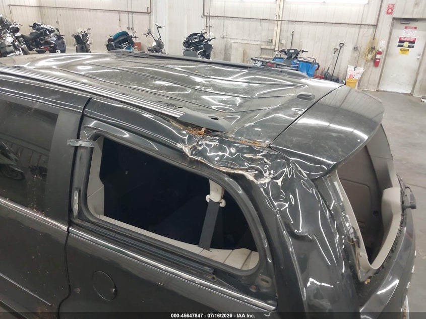 2011 DODGE GRAND CARAVAN auction photo 6