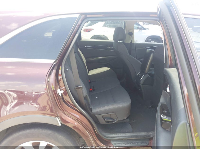 2016 KIA SORENTO auction photo 8